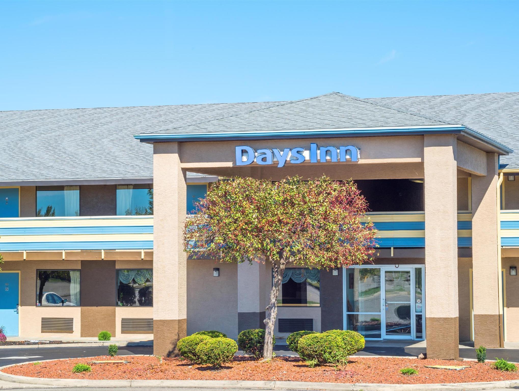 Days Inn By Wyndham Dayton Huber Heights Northeast Buitenkant foto