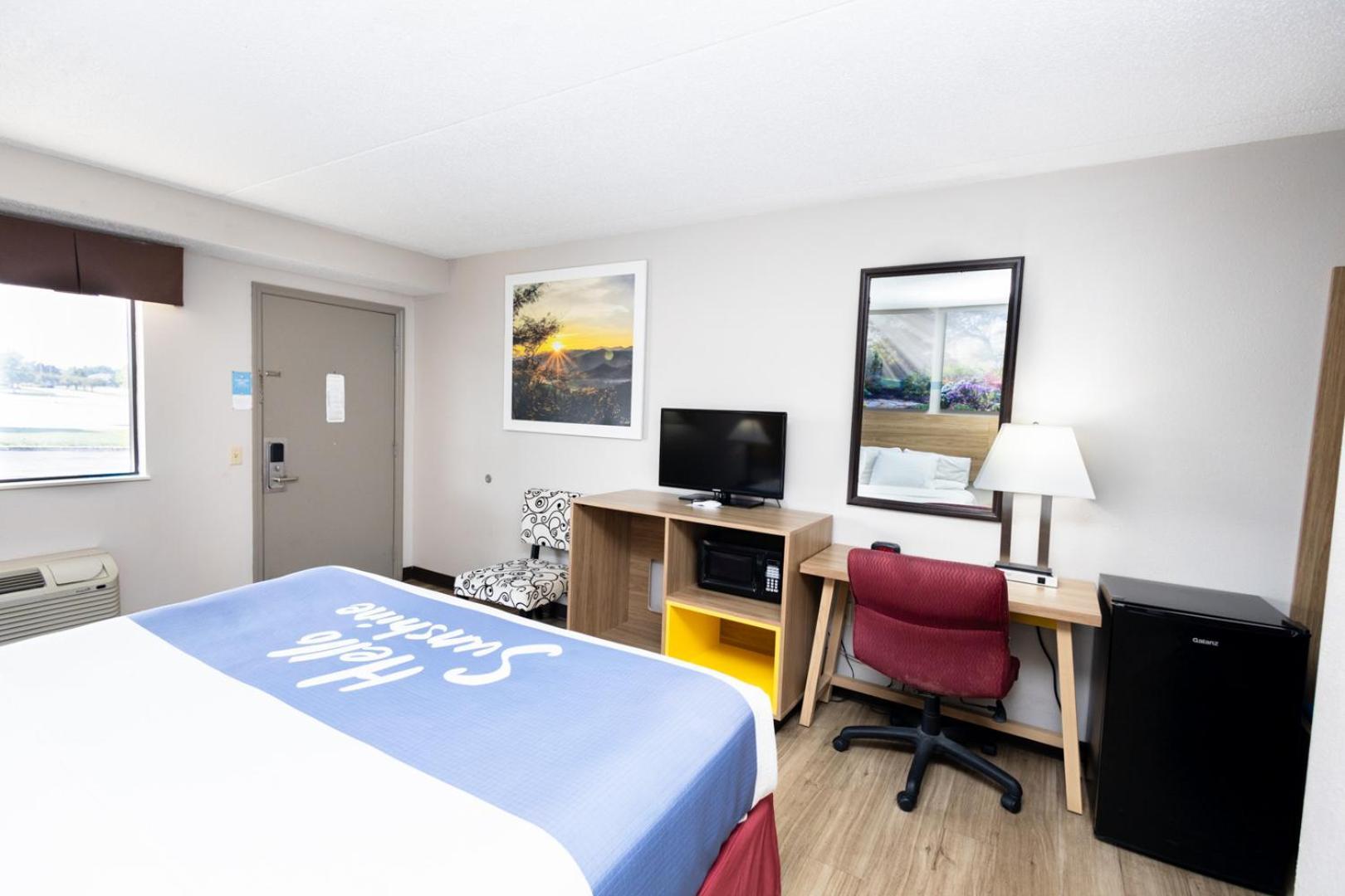 Days Inn By Wyndham Dayton Huber Heights Northeast Buitenkant foto