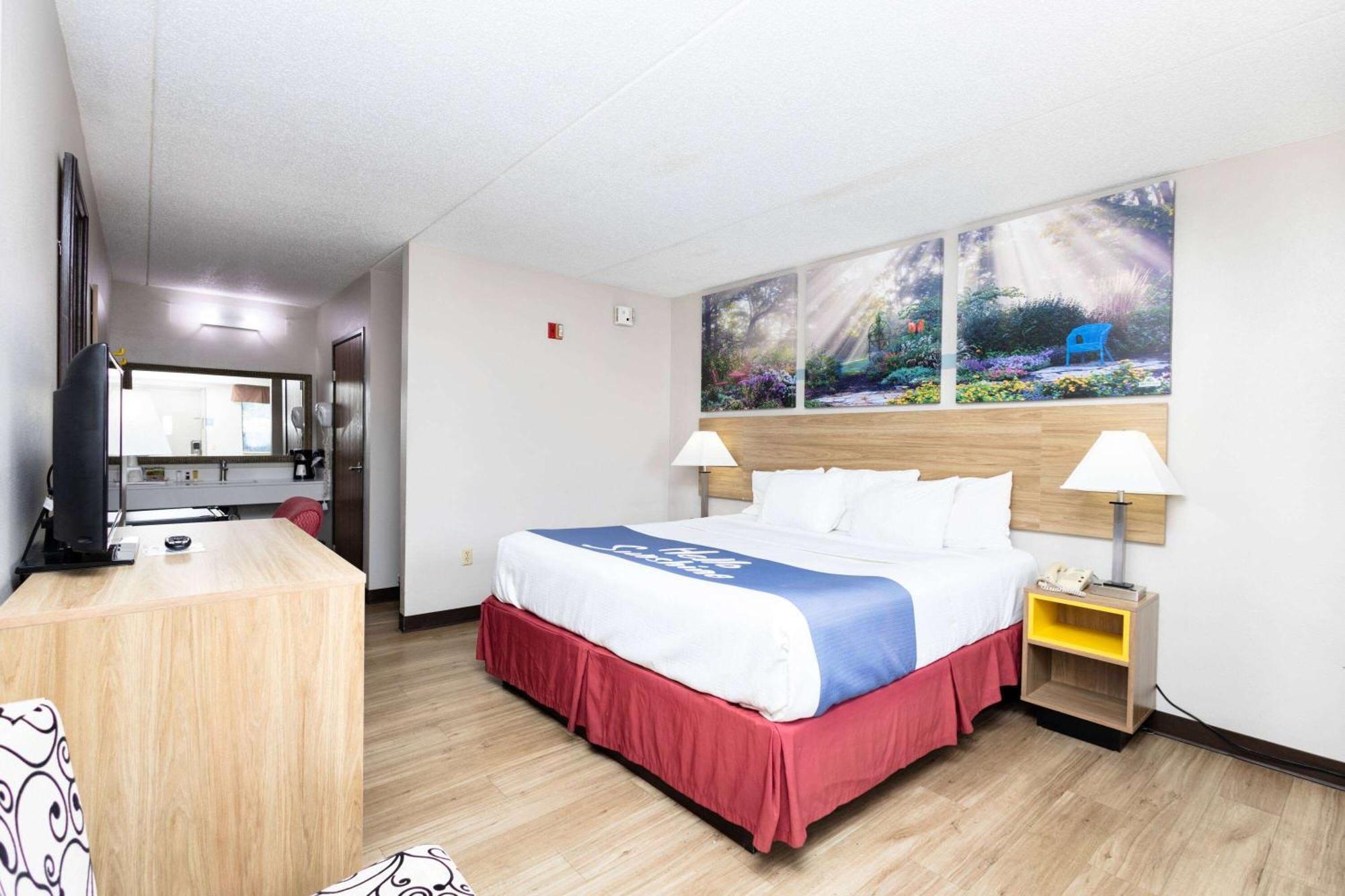Days Inn By Wyndham Dayton Huber Heights Northeast Buitenkant foto